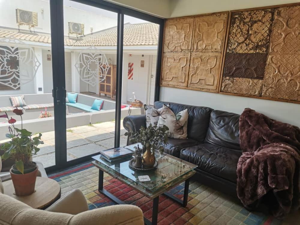 The Rez Guesthouse Walvis Bay Exterior foto